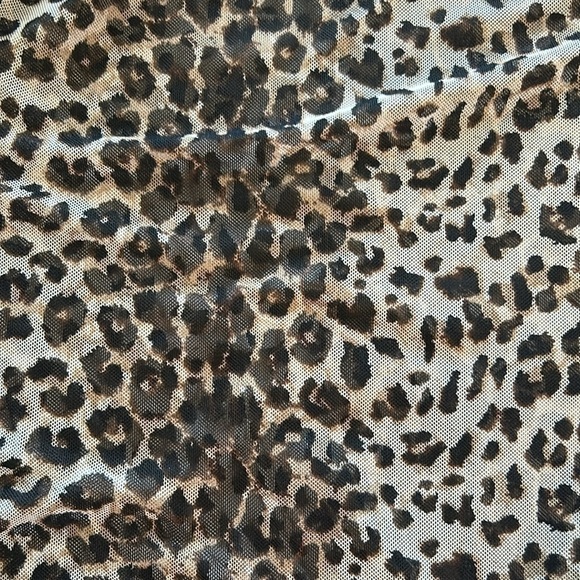 NWT Aqua brand leopard print sheer bodysuit size M high cut leg, deep scoop neck - Picture 4 of 10